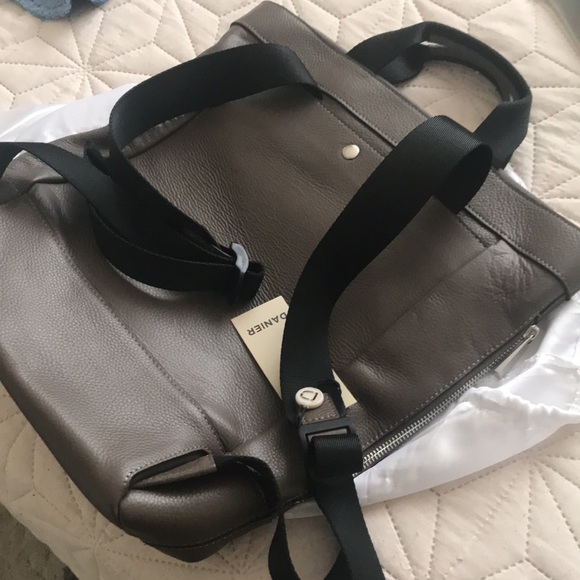 Danier Leather purse/backpack. - Picture 4 of 6